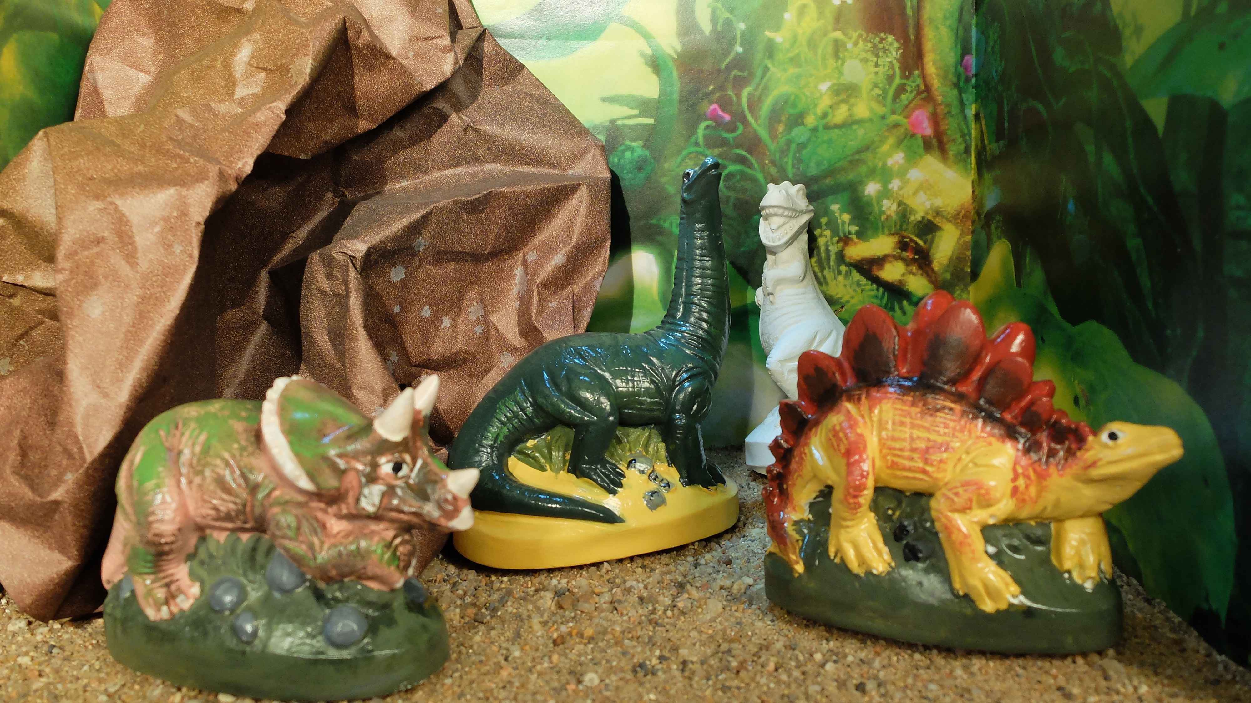 6 MOULES LATEX FORMES DINOSAURES